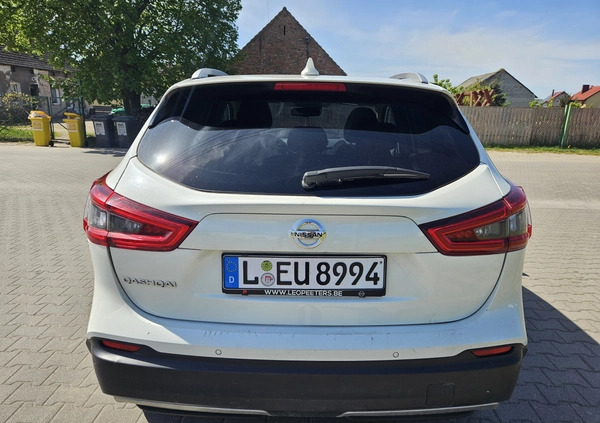 Nissan Qashqai cena 53600 przebieg: 128000, rok produkcji 2018 z Głuszyca małe 67